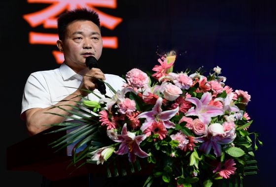 周忠伟